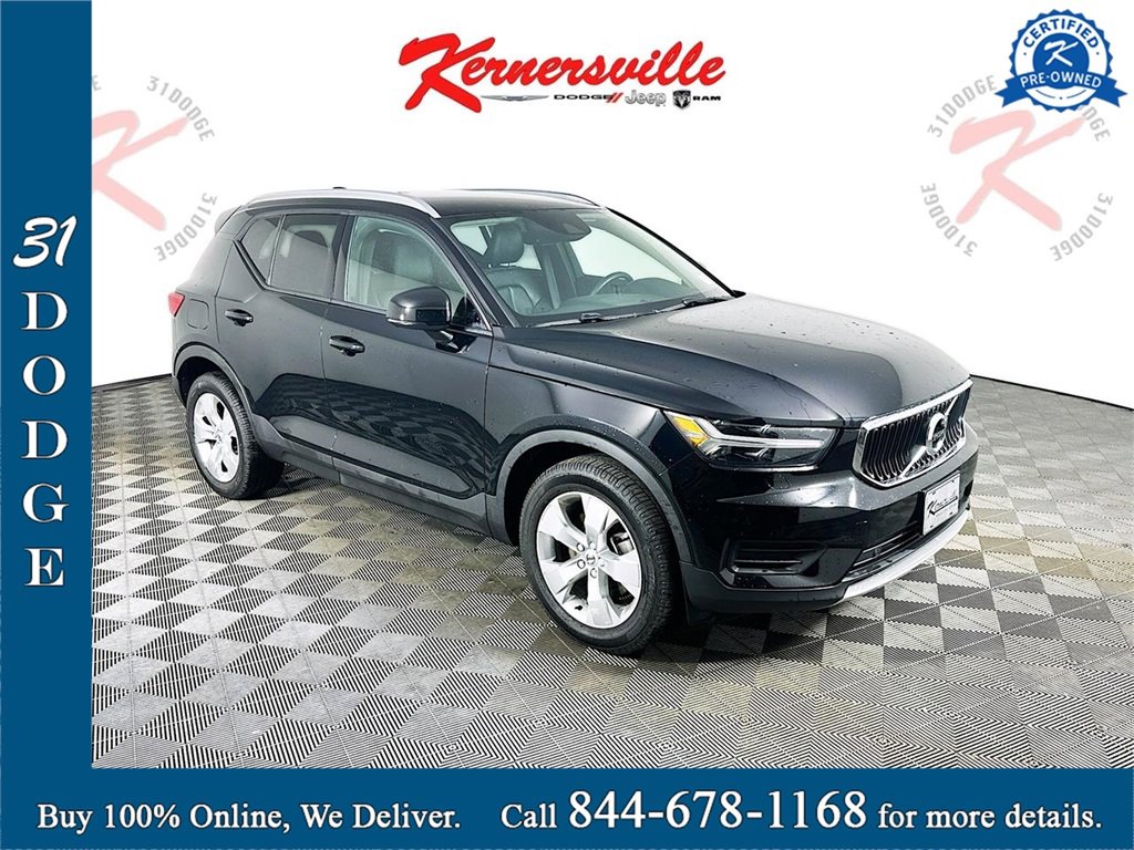 Used 2022 Volvo XC40 T4 Momentum
