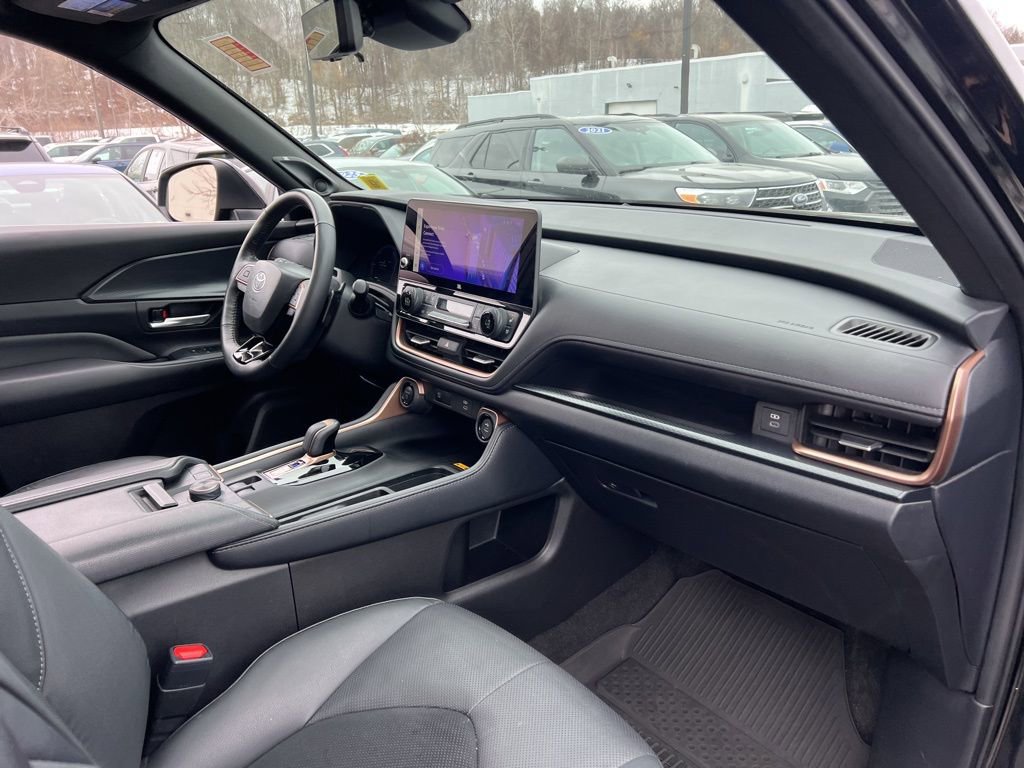 Used 2024 Toyota Grand Highlander MAX Platinum image 29