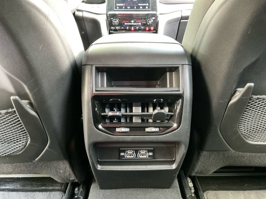 Used 2023 Jeep Grand Cherokee Laredo AWD/4WD image 22