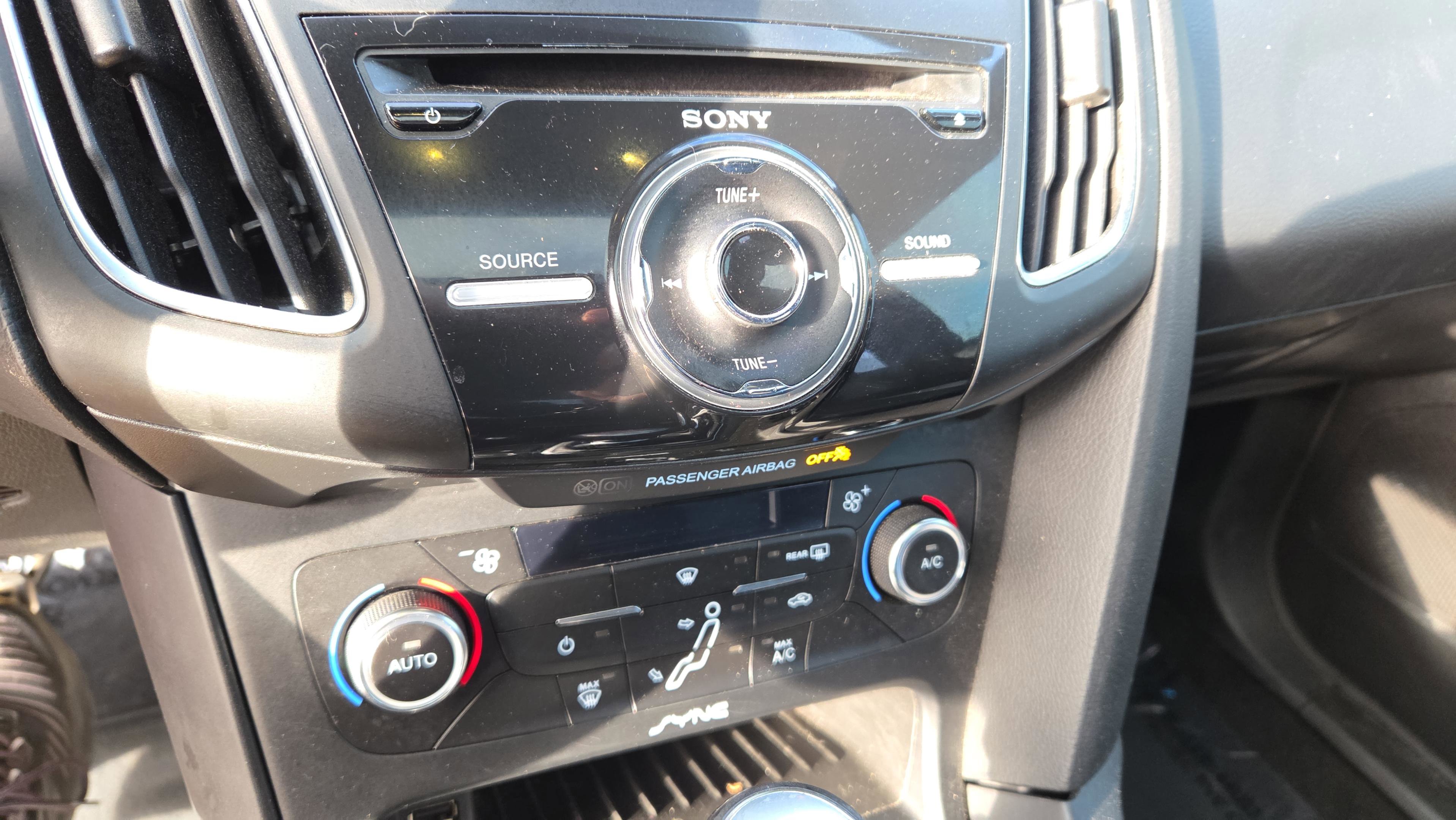 Used 2017 Ford Focus ST w/ Equipment Group 401A image 27