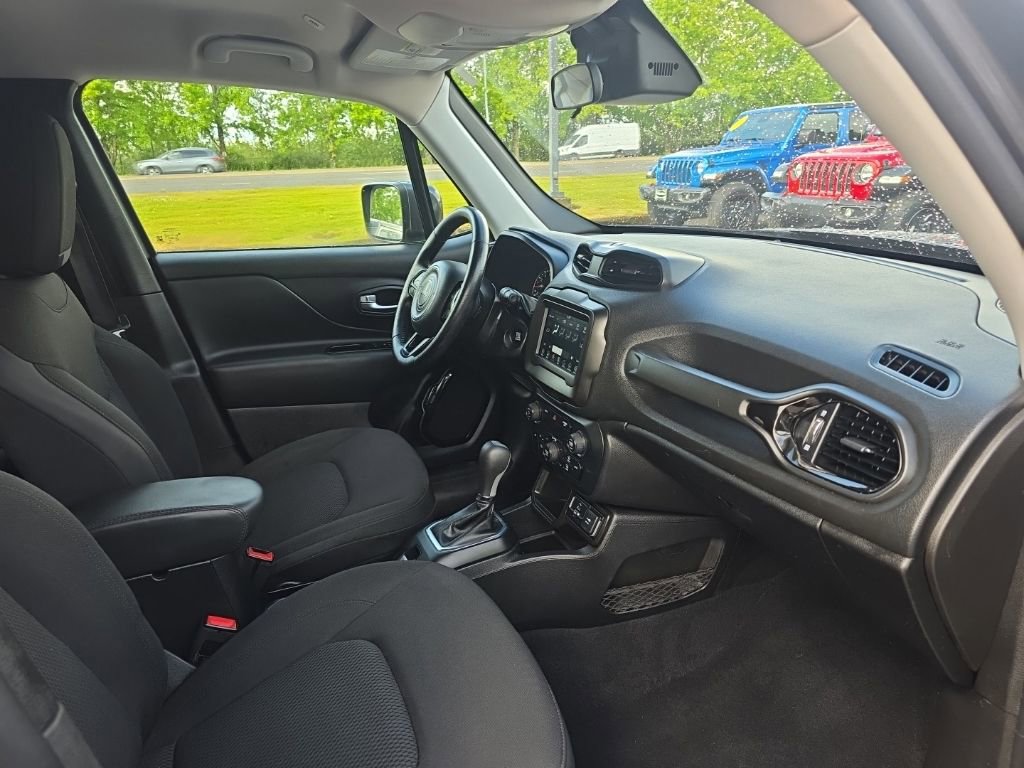 Used 2020 Jeep Renegade Altitude FWD image 10