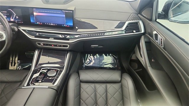 Used 2024 BMW X6 xDrive40i w/ Premium Package image 38