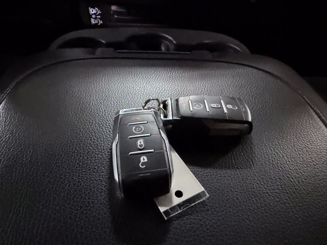 Used 2025 RAM 2500 Big Horn AWD/4WD image 32