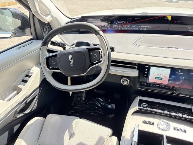 New 2026 Lincoln Navigator L Premier AWD/4WD image 14
