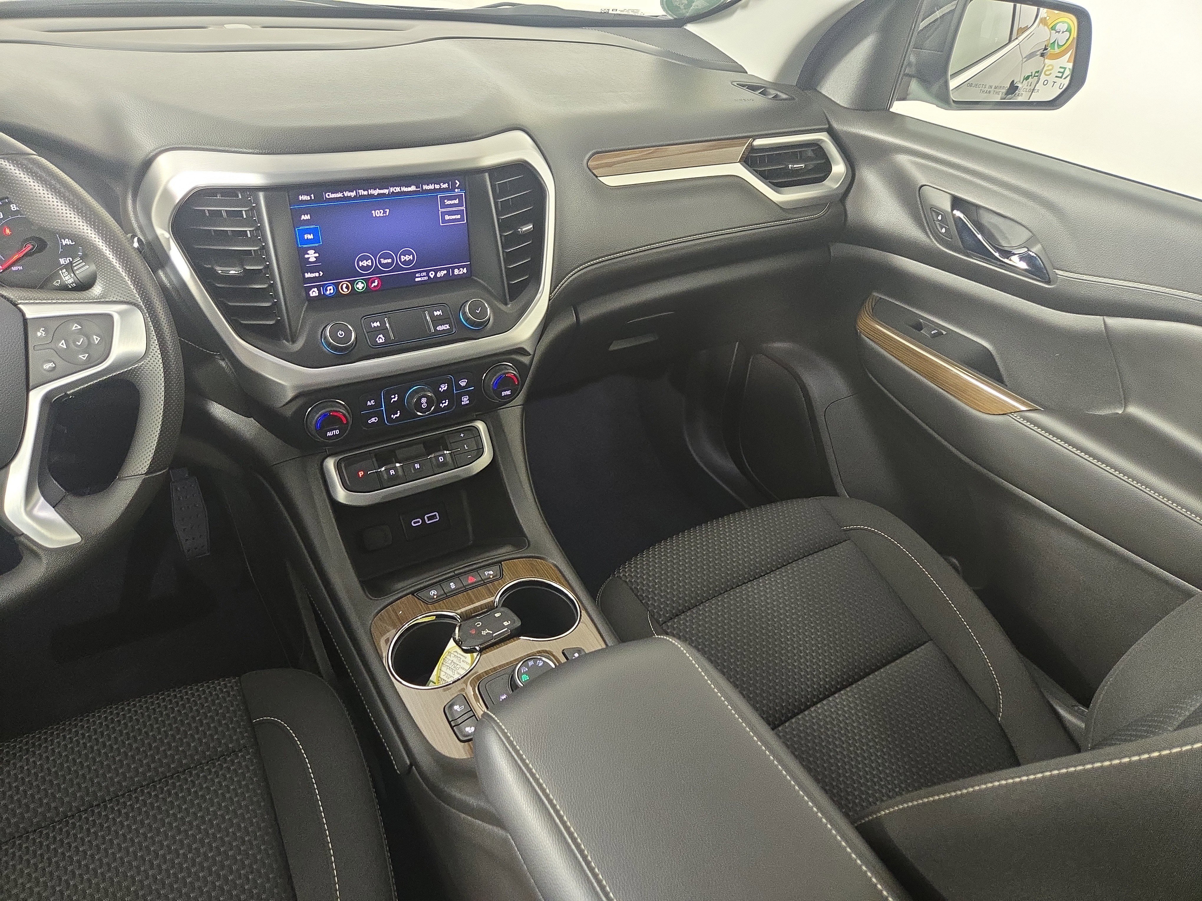 Certified 2023 GMC Acadia SLE w/ LPO, Cargo Package image 25