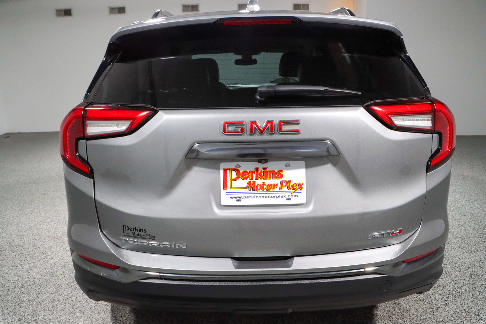 Used 2023 GMC Terrain AT4 image 8