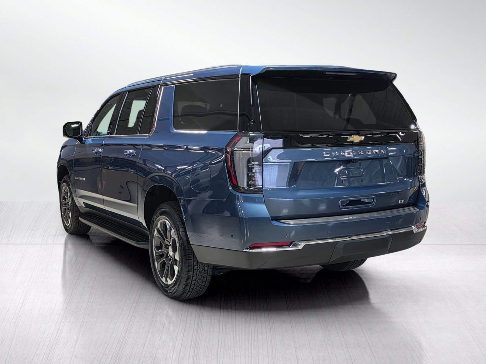 New 2027 Chevrolet Suburban LT w/ Comfort Package RWD image 5