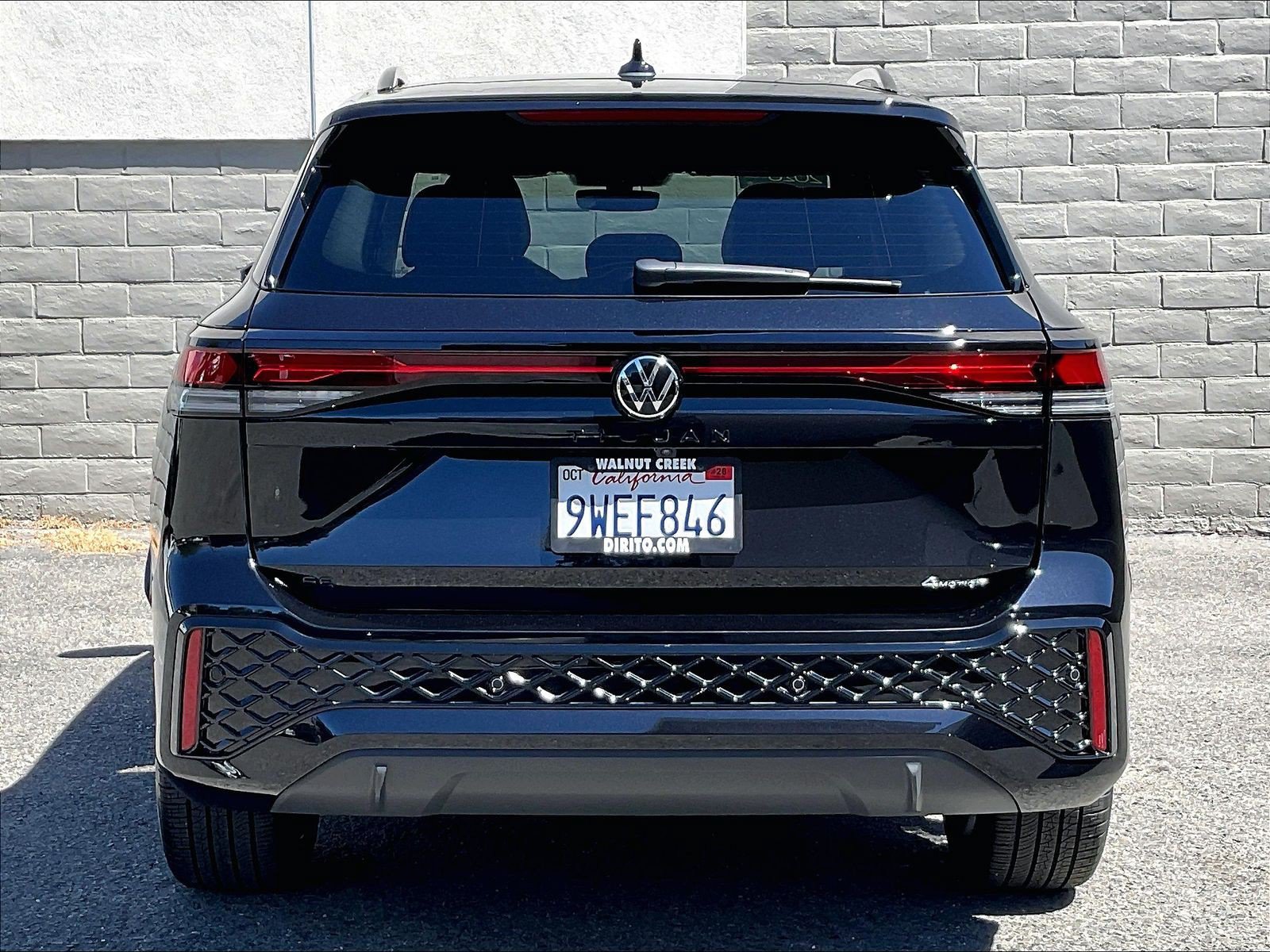 Certified 2026 Volkswagen Tiguan SE R-Line AWD/4WD image 3