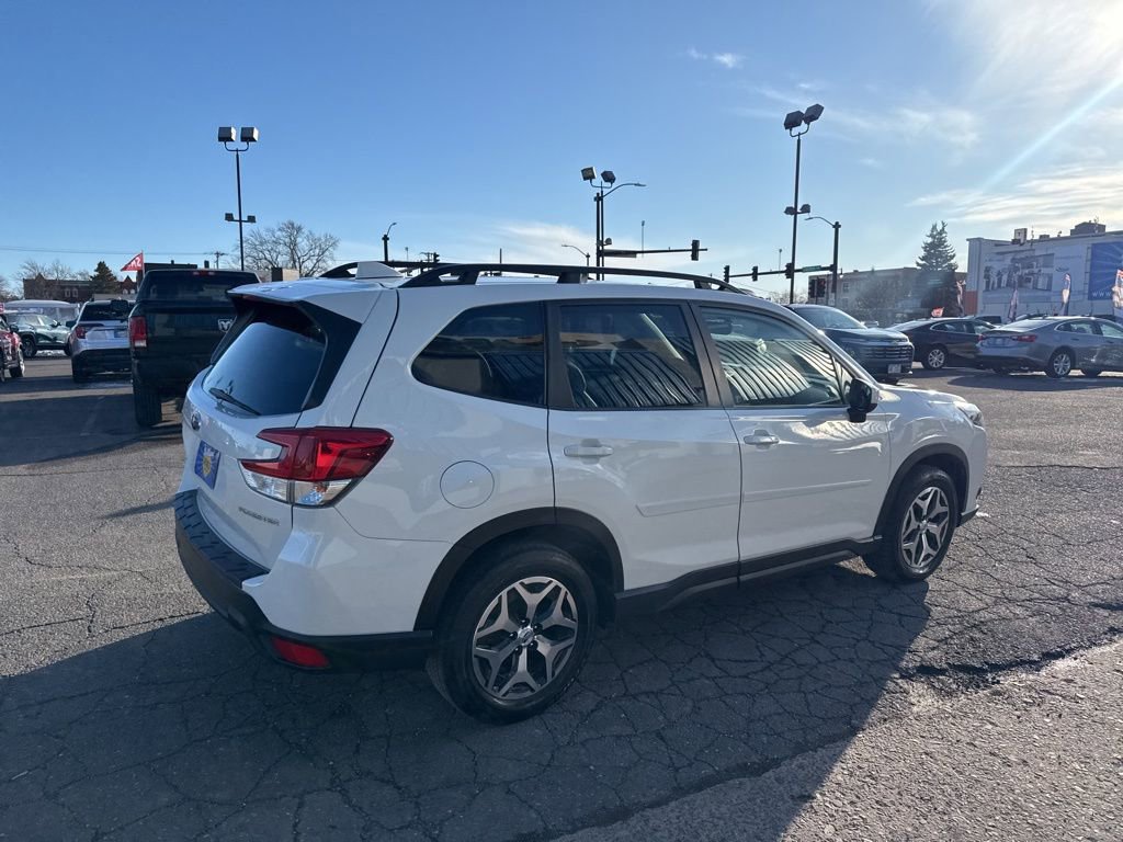 Used 2022 Subaru Forester Premium image 8