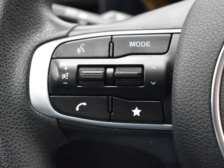 Used 2025 Kia K5 LXS image 23