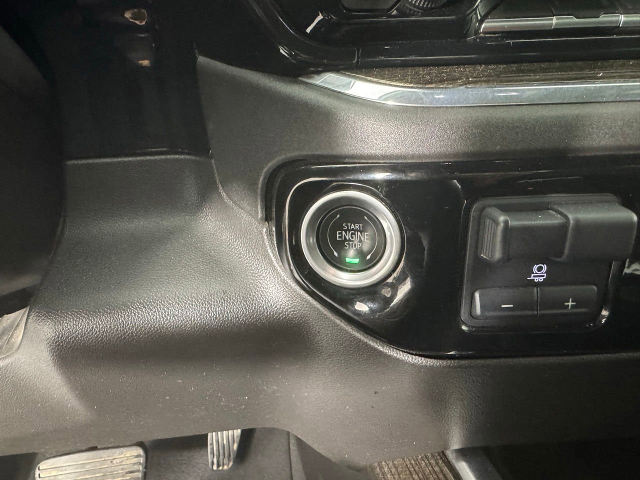 Used 2024 Chevrolet Silverado 1500 LT Trail Boss w/ Protection Package image 20