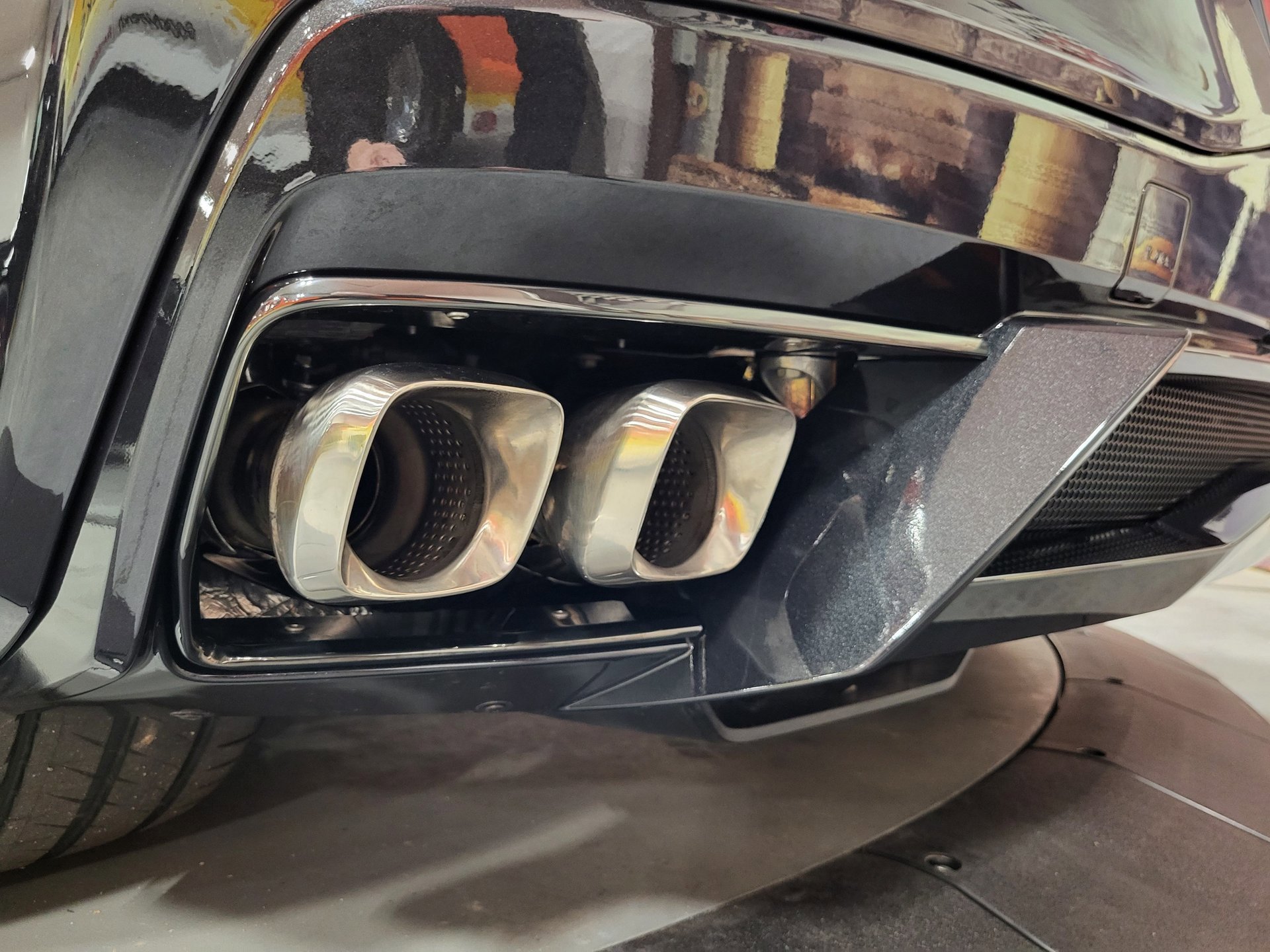 Used 2023 Chevrolet Corvette Stingray Premium Conv w/ Z51 Performance Package image 27