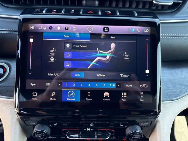 Used 2024 Jeep Grand Cherokee L Limited w/ Black Appearance Package image 25