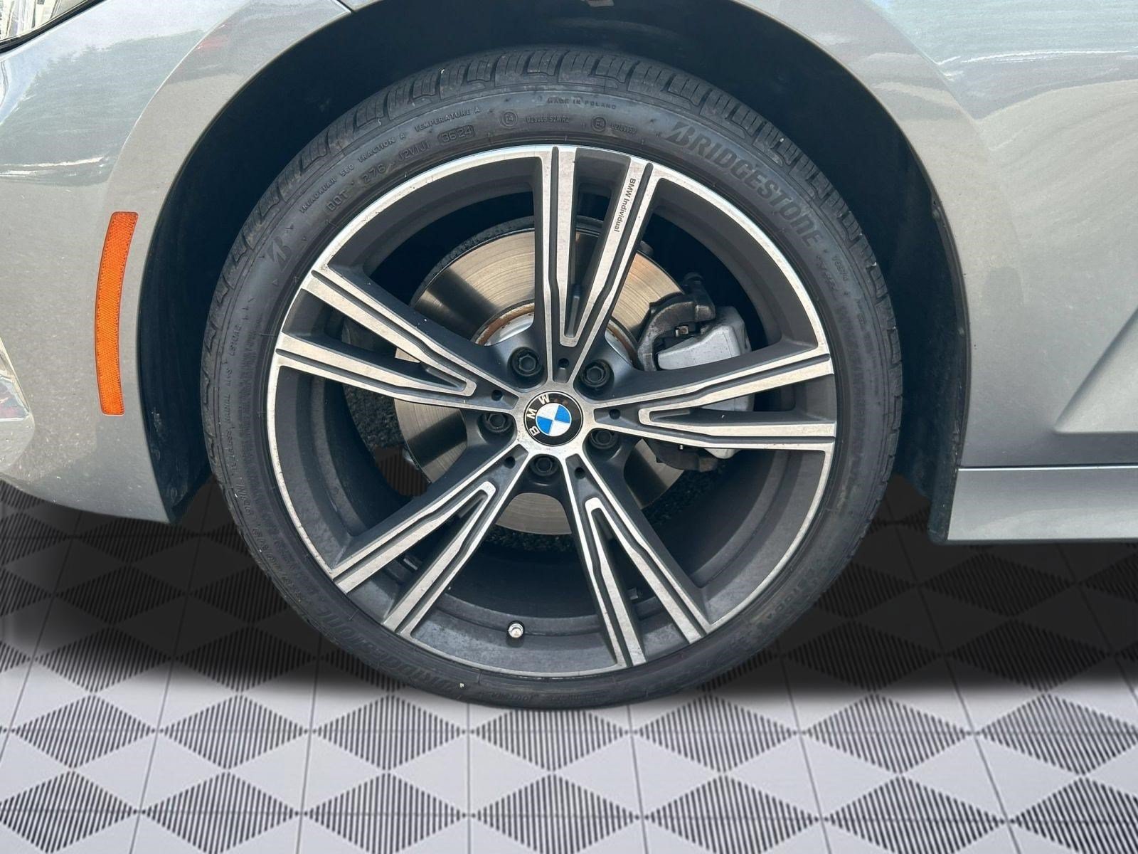 Used 2023 BMW 330i xDrive Sedan w/ Premium Package AWD/4WD image 13