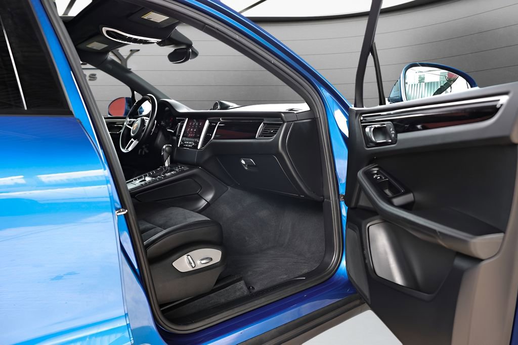 Used 2018 Porsche Macan image 56