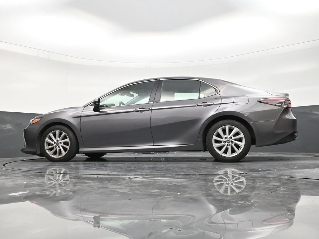Used 2022 Toyota Camry LE FWD image 21