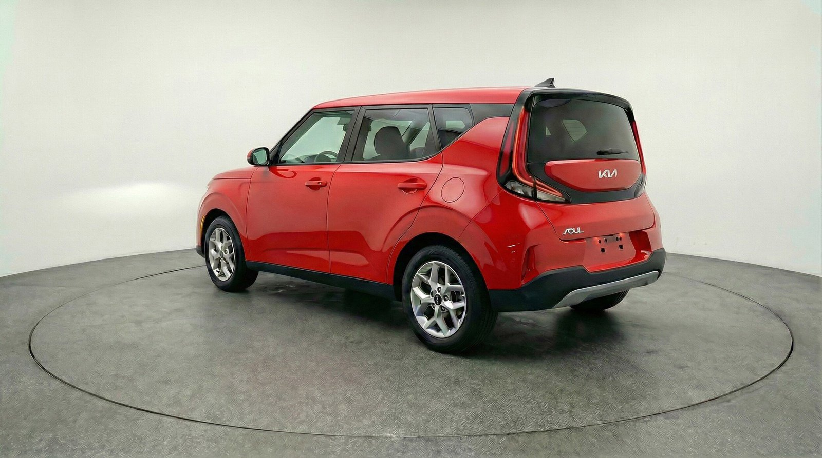Used 2025 Kia Soul LX w/ LX Technology Package FWD image 5