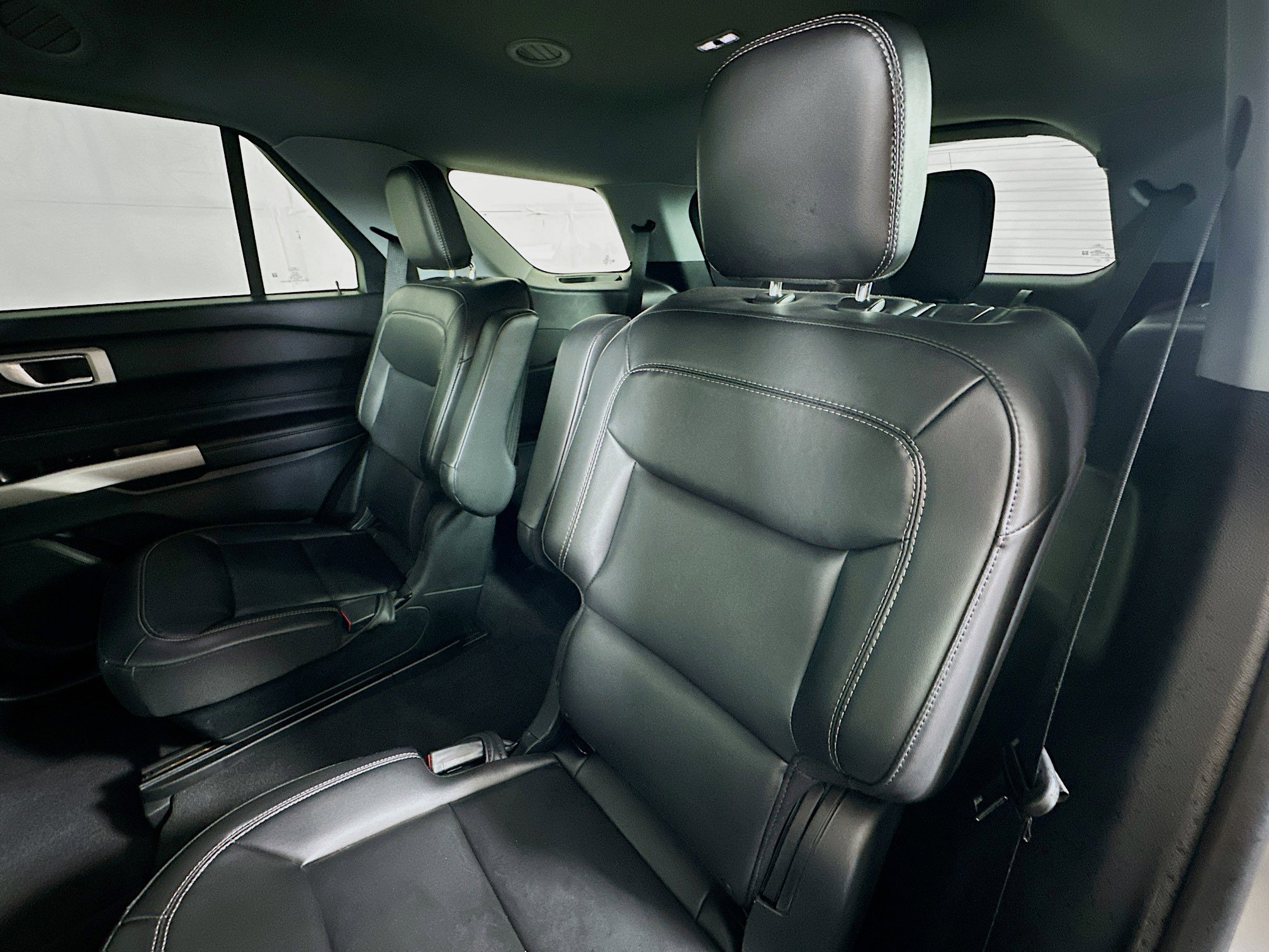 Used 2022 Ford Explorer XLT w/ Equipment Group 202A image 22