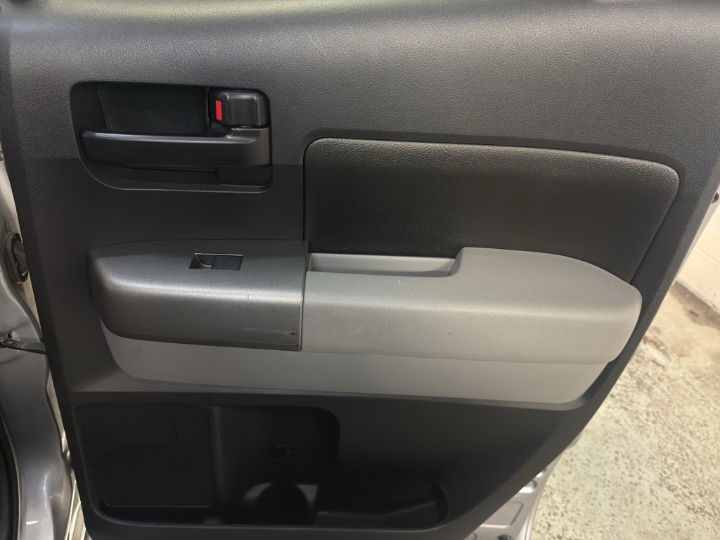 Used 2010 Toyota Tundra 4x4 Double Cab image 24