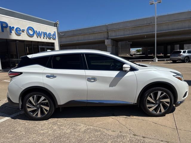 Used 2017 Nissan Murano Platinum w/ Platinum Technology Package image 2