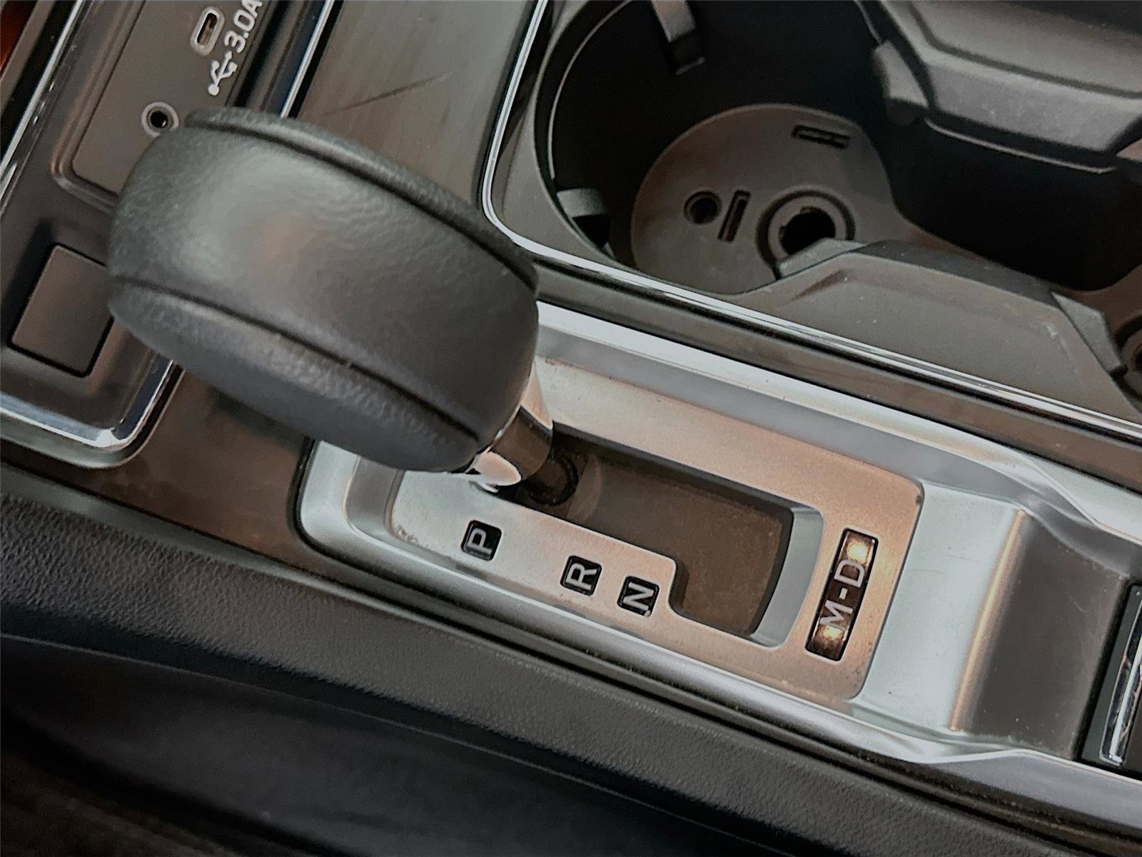 Used 2024 Subaru Ascent Premium w/ Convenience Package image 15