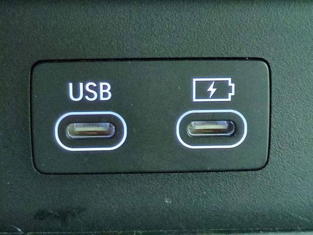 Certified 2025 Genesis GV80 2.5T Prestige image 21