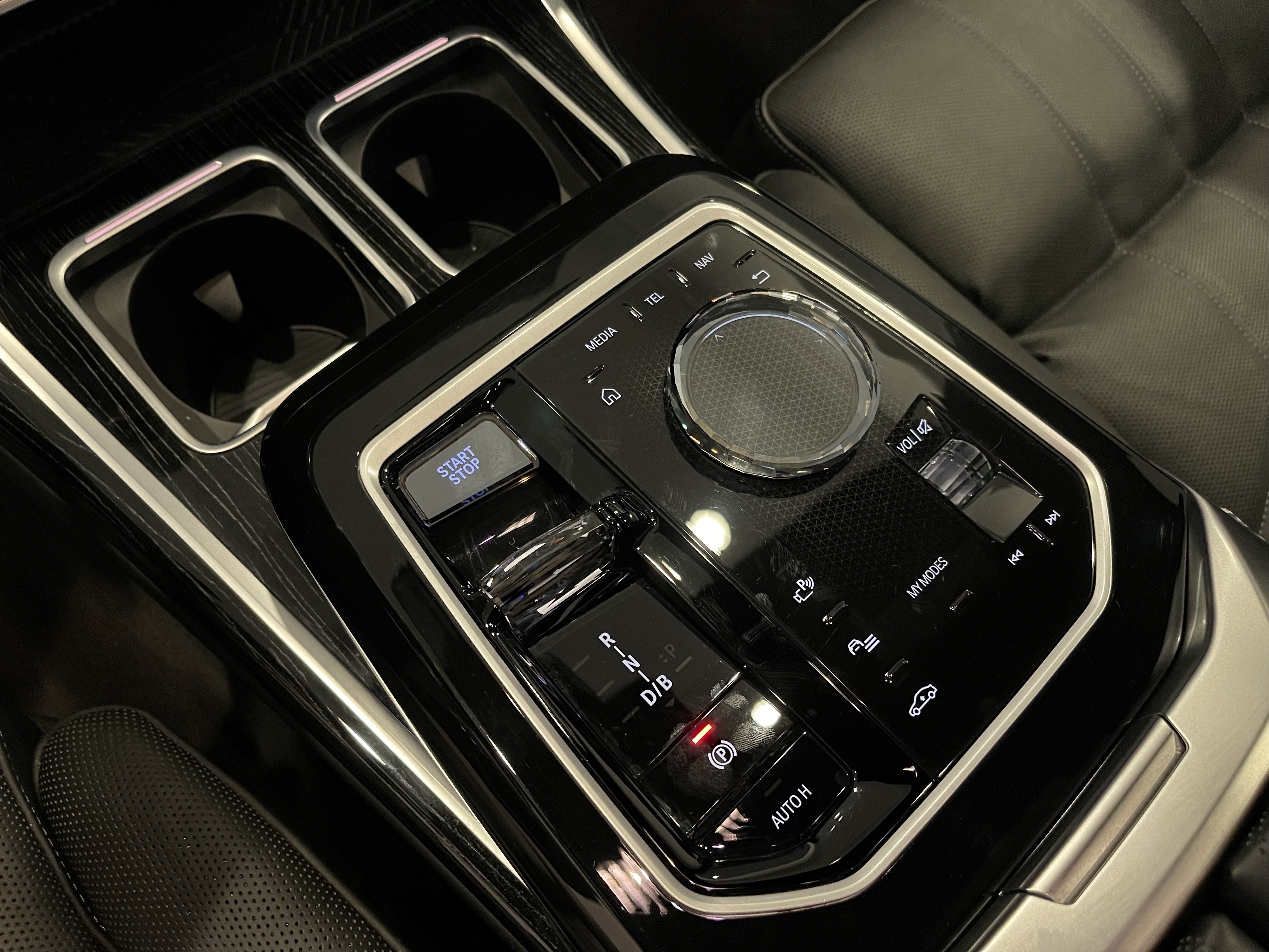 Certified 2024 BMW i7 xDrive60 AWD/4WD image 18