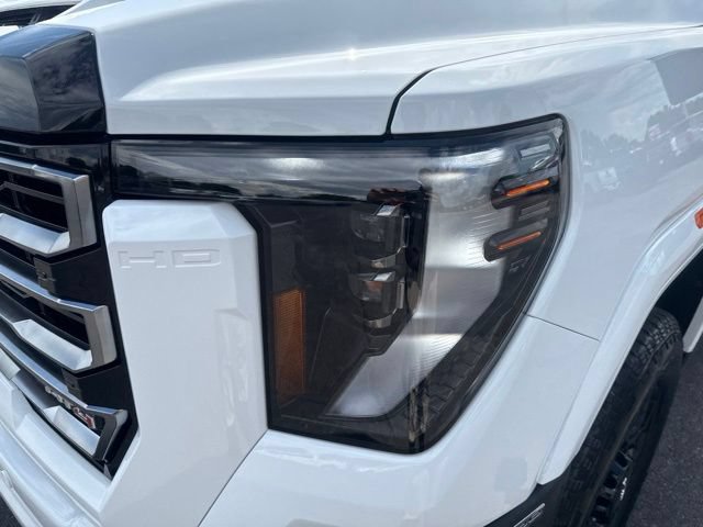 Used 2025 GMC Sierra 2500 AT4 w/ Max Trailering Package AWD/4WD image 9