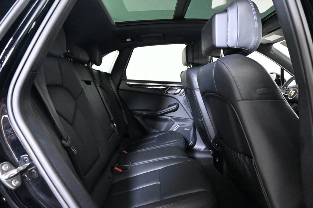 Certified 2023 Porsche Macan S image 19