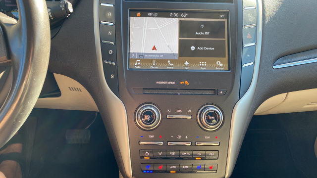 Used 2017 Lincoln MKC Reserve AWD/4WD image 13
