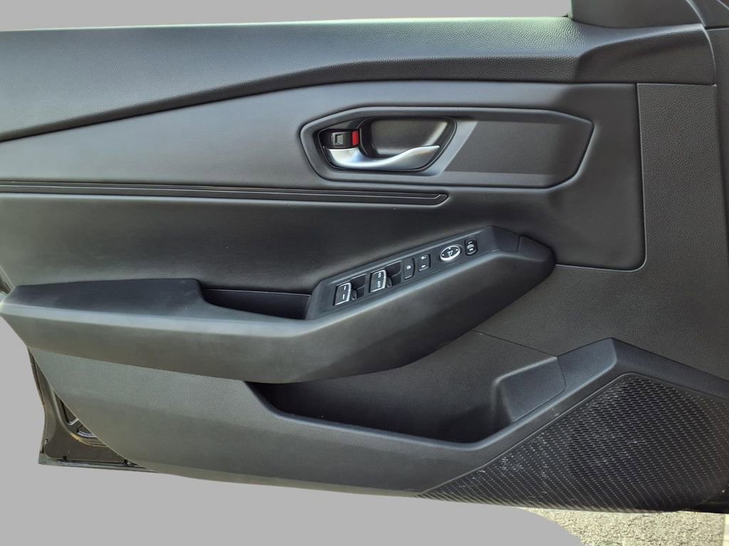 Used 2024 Honda Accord EX image 19