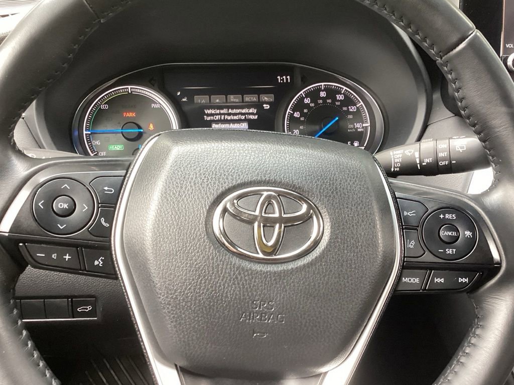 Used 2023 Toyota Venza LE image 15