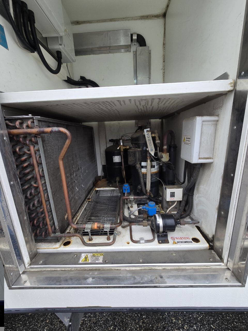 Used 2019 Ford E-450 and Econoline 450 Super Duty w/ Power Windows & Locks Group image 10