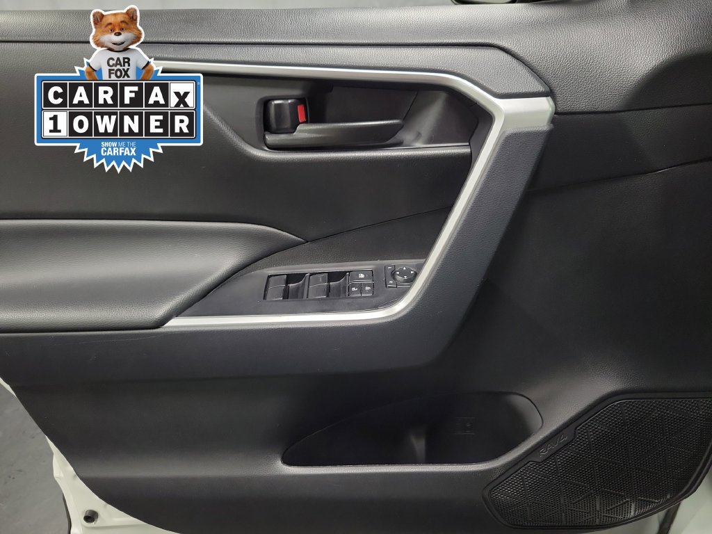 Used 2025 Toyota RAV4 LE FWD image 23