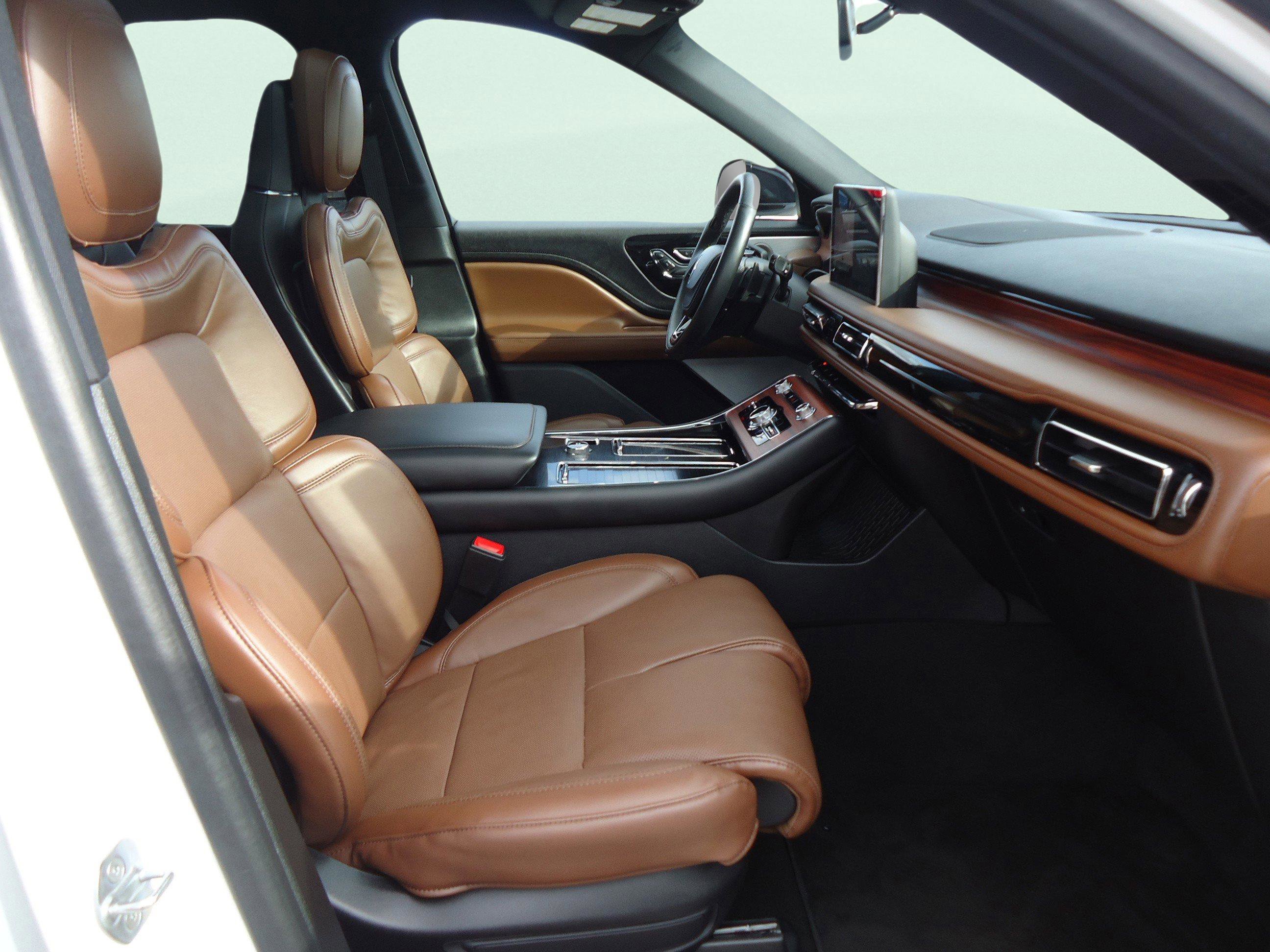 Used 2024 Lincoln Aviator Reserve w/ Equipment Group 201A image 27