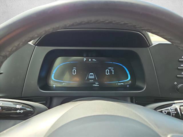 Used 2025 Hyundai Elantra Sport FWD image 11