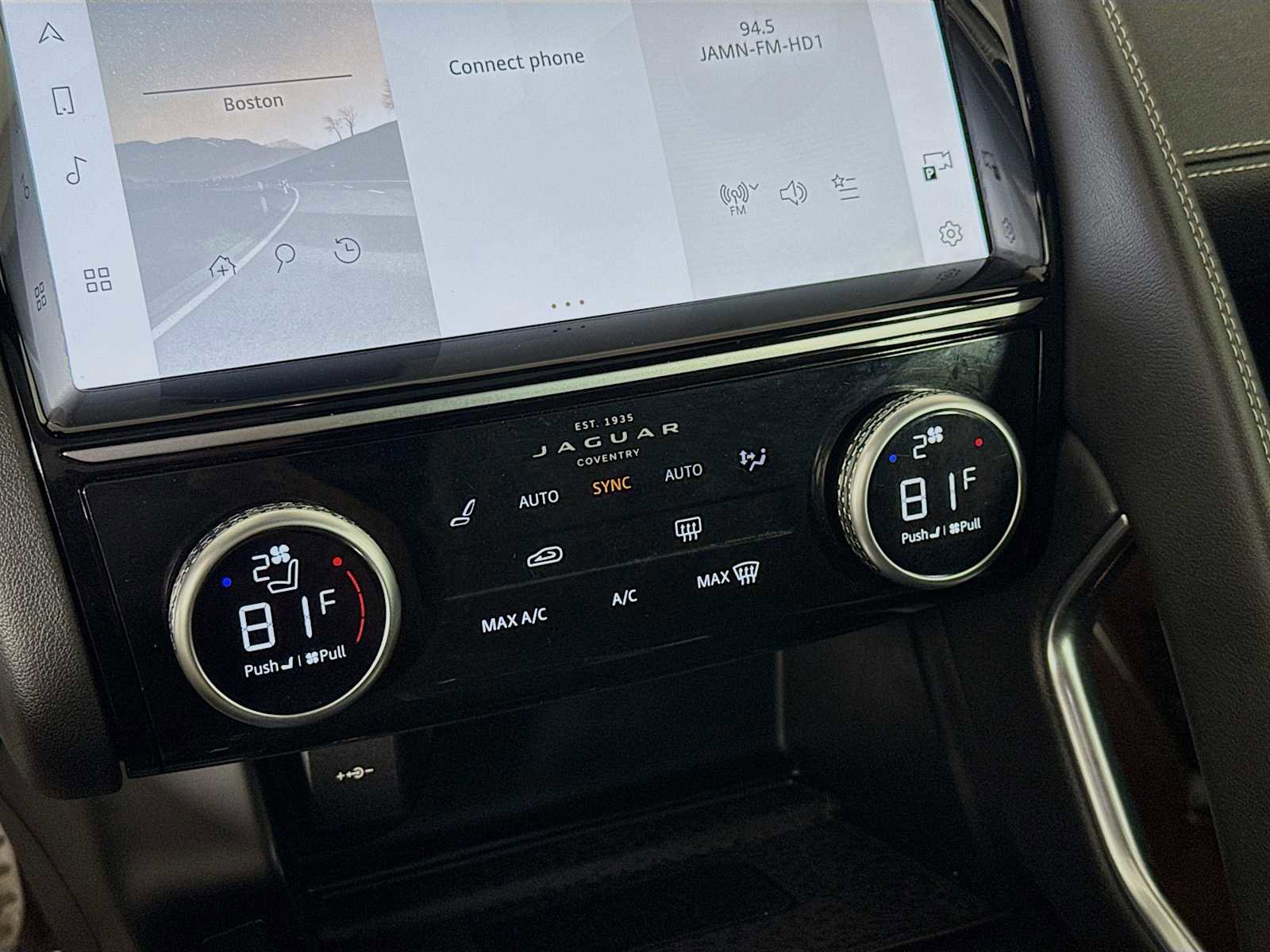 Used 2024 Jaguar E-PACE R-Dynamic SE image 16