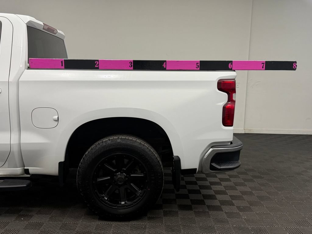 Used 2022 Chevrolet Silverado 1500 LT AWD/4WD image 12