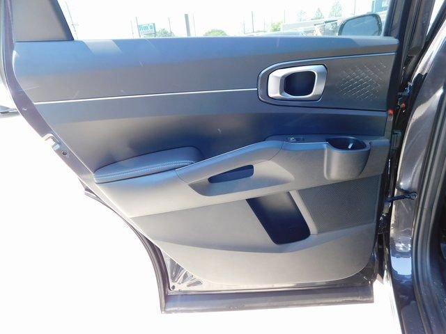 Used 2025 Kia Sorento S w/ Panoramic Sunroof Package image 14