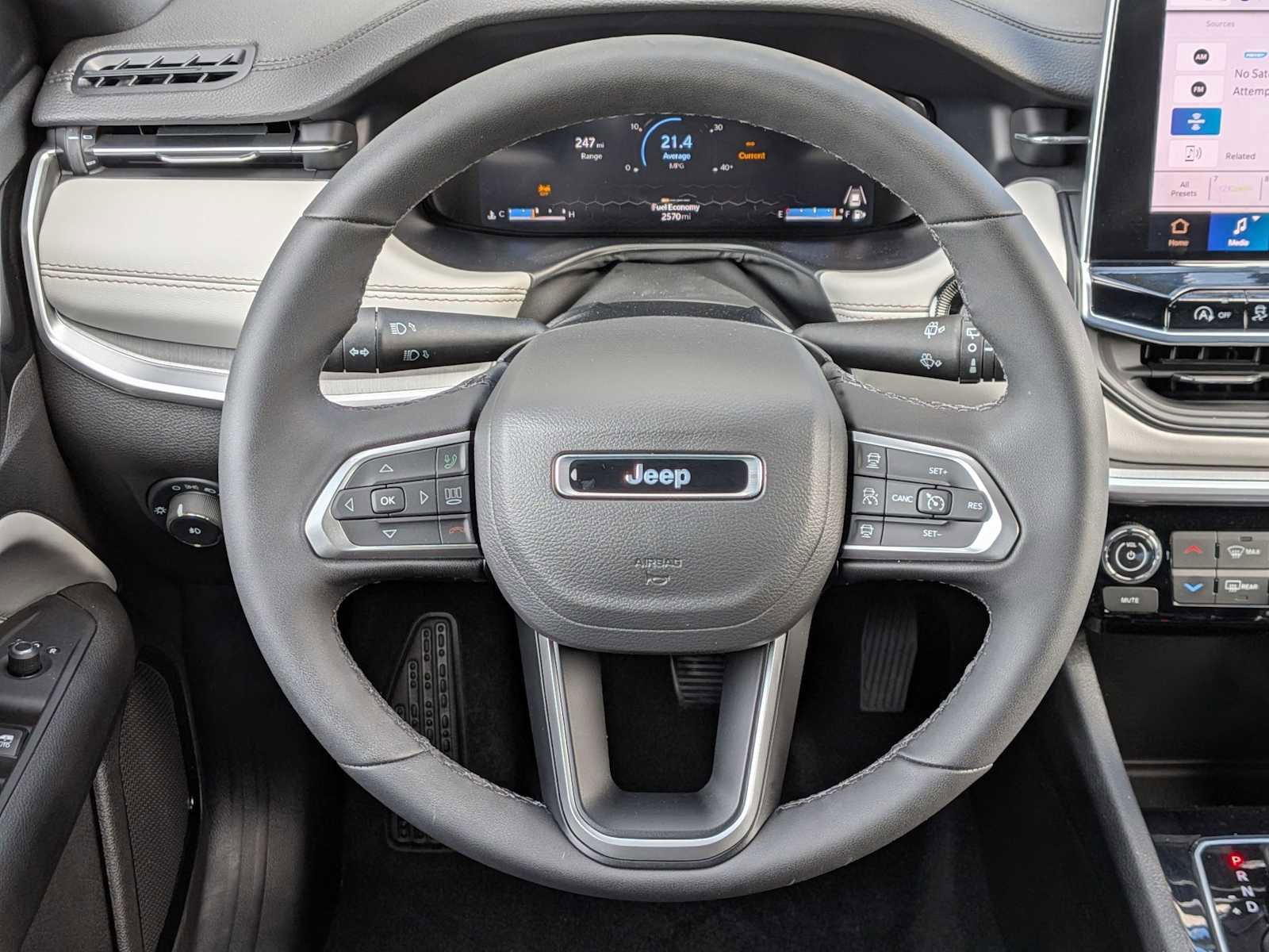 Used 2025 Jeep Compass Limited w/ Elite Group AWD/4WD image 22