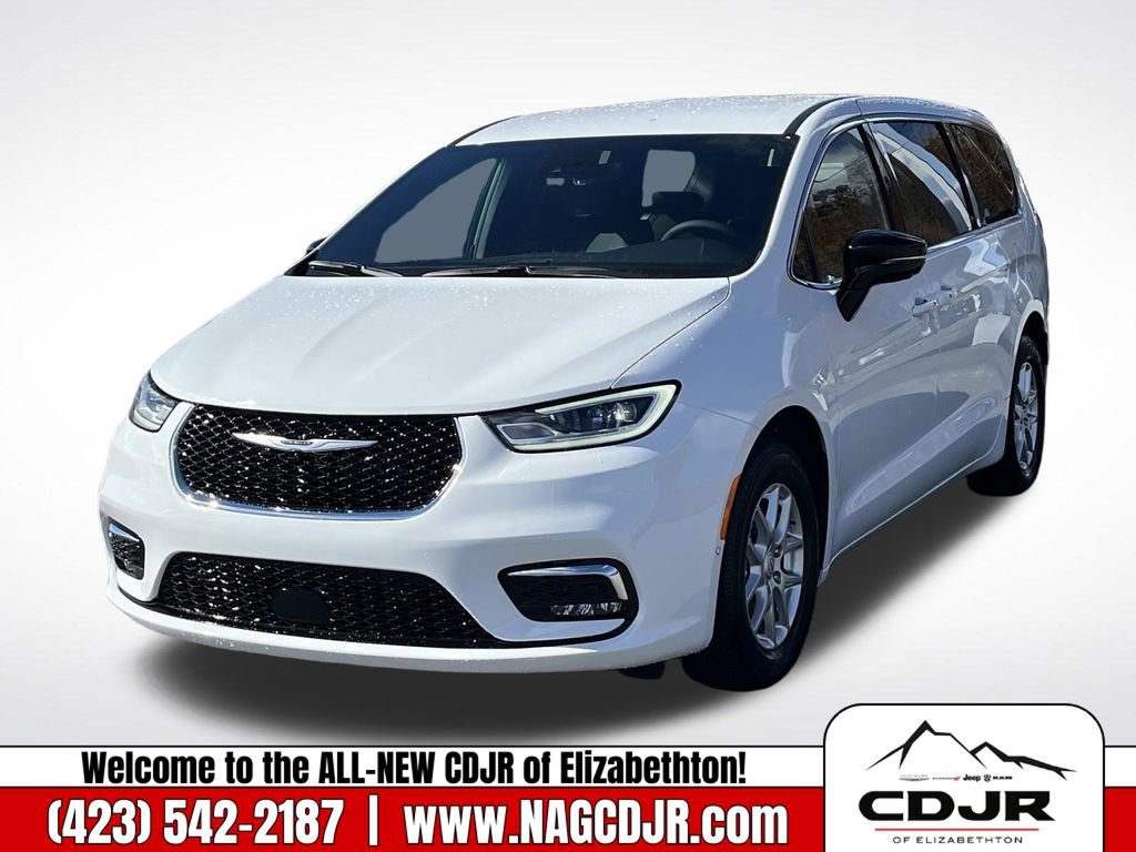 New 2026 Chrysler Pacifica Select image 8