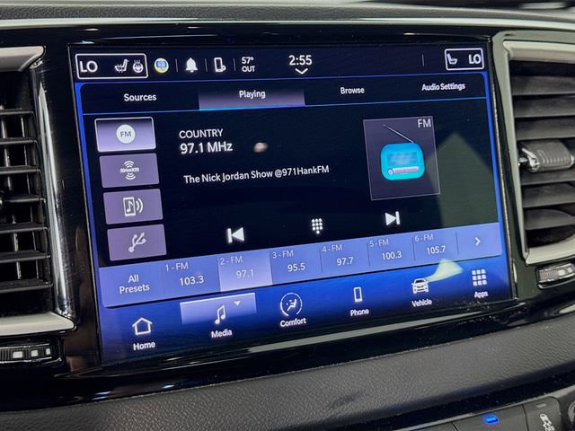 Used 2023 Chrysler Pacifica Touring-L image 14