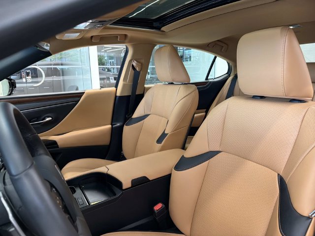 Certified 2024 Lexus ES 350 w/ Premium Package FWD image 19
