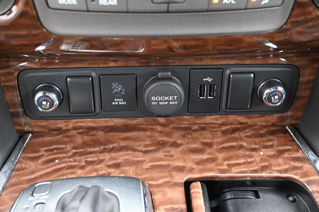 Used 2019 Nissan Armada Platinum w/ Captain's Chairs Package AWD/4WD image 28