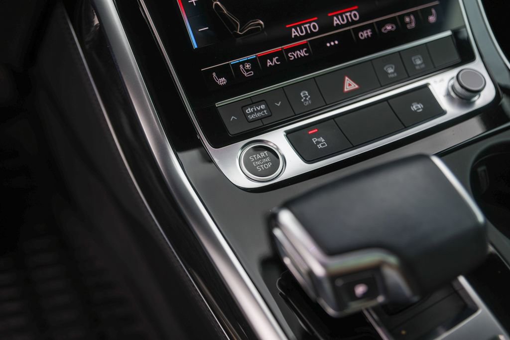 Used 2021 Audi Q7 3.0T Premium Plus image 19