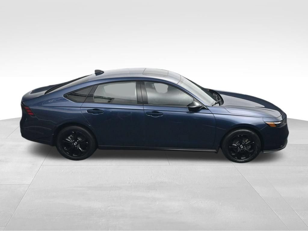 Used 2025 Honda Accord SE image 38
