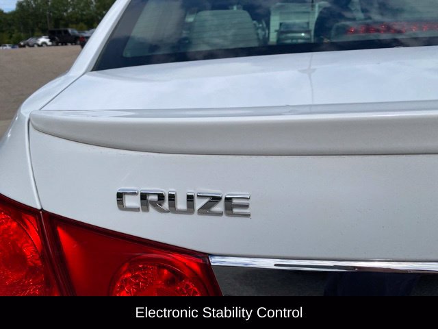 Used 2016 Chevrolet Cruze LT FWD image 11