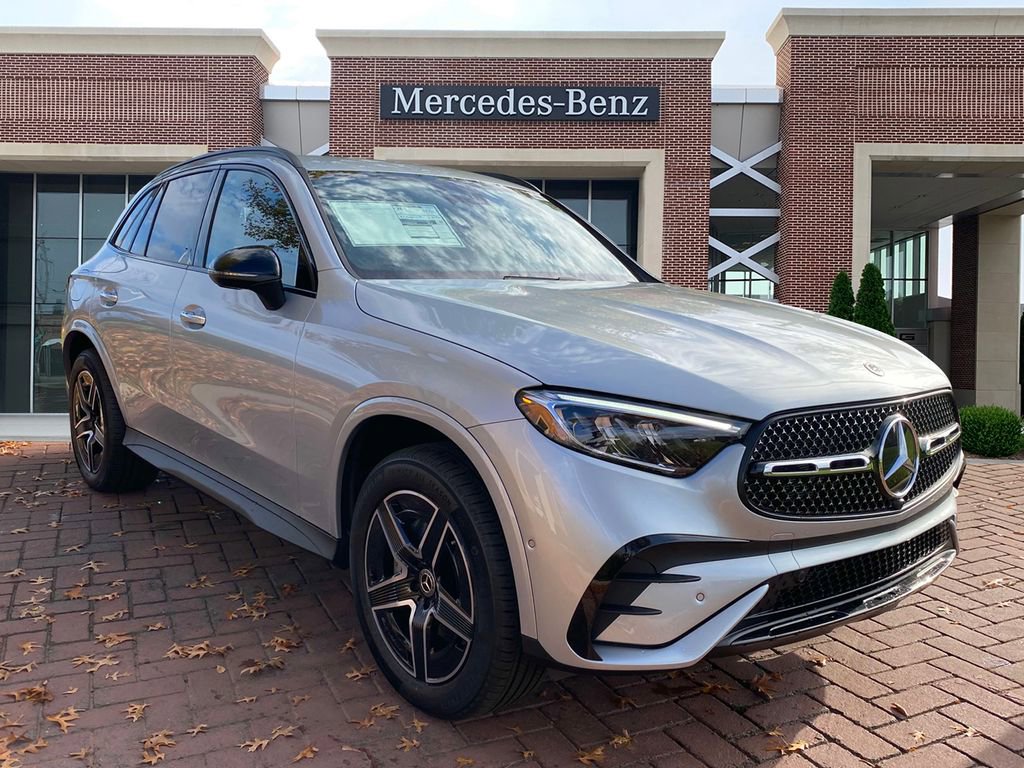 Certified 2025 Mercedes-Benz GLC 300 4MATIC image 3