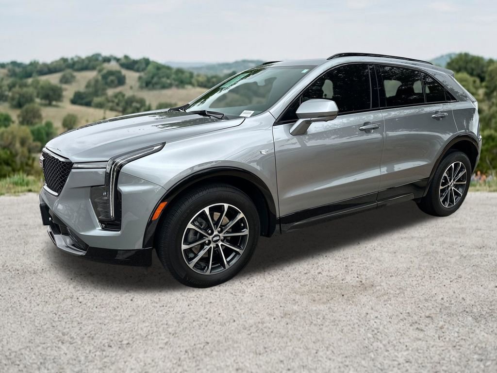 Used 2025 Cadillac XT4 Sport FWD image 3