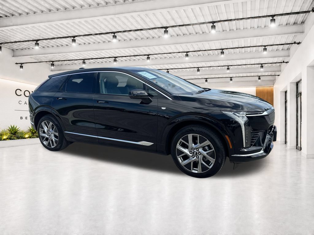 Used 2025 Cadillac Optiq Luxury 1 AWD/4WD image 14